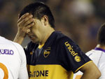 Juan Romn Riquelme lamenta a derrota do time argentino, um dos mais tradicionais clubes de futebol da Amrica do Sul