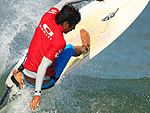 Miguel Pupo enfrenta o potiguar Jadson Andr na segunda semifinal do sbado decisivo do Oakley Pro Junior