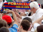 Barcelona 2x0 Manchester United  At� no Vaticano os torcedores do Bar�a est�o. Durante a passagem do Papa Bento XVI uma manta do time catal�o foi aberta