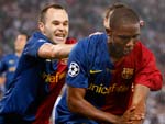 Barcelona 2x0 Manchester United  Eto'o comemora o primeiro gol do Bar�a com o companheiro Andres Iniesta