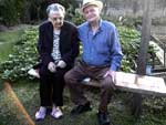 Fortunato Gadotti  um eterno apaixonado pela Dona Adlia, 91 anos, que mesmo doente ainda atrai o olhar galanteador e o toque cuidadoso do marido