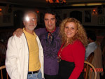 Eu, Meri, e meu namorado Luiz com o grande artista Joo Chagas Leite no lanamento do ltimo DVD Conto de Fadas, dia 08/05/09 no Vitrine Gacha