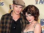 Ashley Greene e Kellan Lutz tavam com um dos visuais mais cool da noite