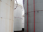 Tanque para armazenagem de etanol, no porto