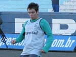 O jovem Mithyu fez seu primeiro treino aps a cirugia no joelho