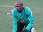 Os jogadores fizeram trabalhos fsicos no gramado principal