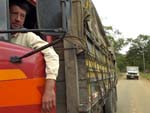 Ponte interditada em Ibirama, Jair Pasqulini prefere enfrentar buracos da Rua Blumenau a ir at a Br 101