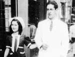 Celia e Roberto passeando na Rua da Praia, em 1938