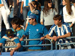 Torcida avaiana acompanhando o Leo