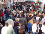 Movimento na tarde de domingo (7), quarto dia da festa