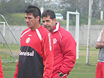 No Beira-Rio, o Inter fez treino em dois turnos. Pela manh, os jogadores fizeram musculao e dpois foram para o campo.