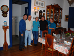 Equipe do Grandes Fazendas posa para foto com propriet�rios da Fazenda S�o Francisco 