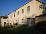A fachada dos fundos da Fazenda Nossa Senhora da Conceio