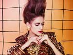 A top model Daiane Conterato aparece nas pginas da Vogue Brasil