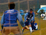 Jogadores treinaram finalizaes nesta quarta