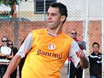 Magro ser poupado na prxima partida. Bolvar e lvaro devem ser os nicos titulares no time.