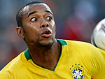 O atacante Robinho no apareceu no jogo. Dunga o tirou do time e colocou Alexandre Pato. Ramires tambm entrou no lugar de Elano. Mas nada ajudou a Seleo.