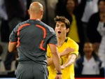 A partida se encaminhava para o empate, at os 45 minutos. Depois de cobrana de falta, o zagueiro Al Muhamadi tirou a bola com o antebrao. O rbitro demorou para marcar o pnalti e expulsar o egpcio. Os brasileiros reclamaram.