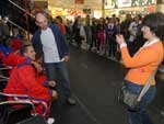 Harlem Globetrotters fazem tarde de autgrafos em Joinville