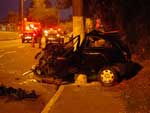 Celta bateu contra um poste na Avenida Padre Cacique