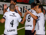 Jogadores comemora mais um gol contra o Inter. O Vasco venceu por 15 a 5