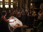Comunidade d adeus ao bispo Dom Ivo Lorscheiter, que foi velado na Catedral (foto) e na Baslica da Medianeira. Imagem de 6 de maro de 2007