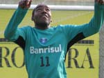 Perea est perto de voltar ao time gremista