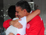 De frias no Brasil, Alex foi at o Beira-Rio e foi recebido pelo tcnico Tite