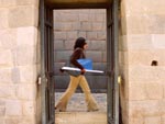 Cuzco, no Peru, era considerado pelos incas, o Umbigo do Mundo, da seu nome. Conta atualmente com uma populao de 300 mil habitantes e est localizado no Vale Sagrado dos Incas, ou Vale Huatanay, no idioma quchua.