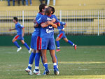 Leandro Costa vibra com o segundo gol do Marinheiro no Heriberto Hlse