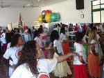 Curso de mestre-sala e porta-bandeira promovido pelo projeto &quot;Samba no P e na Alma&quot;.