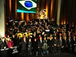Orquestra da Ospa executa o Hino Nacional e a msica Vida para os convidados presentes