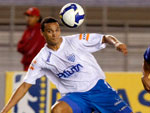 Emerson voltou ao time, mas no evitou a derrota