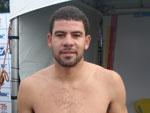 Catarinense Gui Ferreira (foto) deu adeus ao Hang Loose SC Pro ao ser eliminado pelo C.J. Hobgood