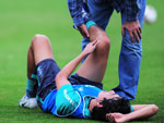 Saimon sentiu o joelho direito e saiu mais cedo do treino