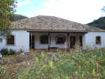O casaro foi construdo em 1706 e  conhecida como a casa Bandeirista, uma referncia dentro do Parque Estadual do Itacolomi, em Ouro Preto (MG)
