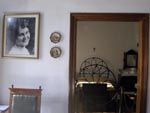 Casa Edith Gaertner. Datada de 1864 pertenceu,  a mais antiga casa em estilo enxaimel da regio e pertenceu  famlia Gaertner. Edith Gaertner era sobrinha-neta de Dr. Blumenau.