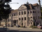 Fundao Cultural. J abrigou o Palcio da Justia, Prefeitura Municipal e o Frum. Construdo em 1875, foi ampliado em 1918 e completamente reformado em 1939. Parcialmente destrudo por um incndio em 1958, foi reconstrudo em 2001.