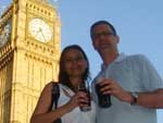 &quot;Luis Carlos e Janane Britto em um Pub em frente ao Big Ben. Londres, julho de 2008&quot;