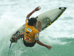 Miguel Pupo venceu mais uma bateria no Maresia Surf International