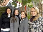 A clssica combinao de preto e branco imprime cor e cria o efeito de negativo nas paredes do Banheiro Pblico Masculino, projetado pelas arquitetas Nathalia Tweedie, Silvia Borges, Laura Pasquali e Cristiana Bersano
