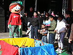 Muitas brincadeiras no palco
