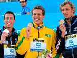 Pdium do 50m livre: Csar Cielo Filho (c), medalha de ouro; Frederick Bousquet (e), medalha de prata e Amaury Leveaux (d), medalha de bronze