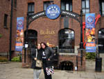 Carry Kleine e Tatiana Elisa Hoh, de Blumenau, em Liverpool (Inglaterra) - Junho de 2008
