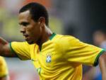 Luis Fabiano marcou o nico gol da partida aos 42 minutos do primeiro tempo
