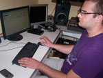 Fabrcio Licks gravando as vozes para o curta O Retorno de Saturno