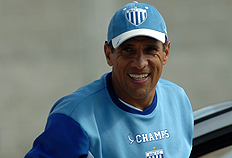 Fl&aacute;vio Neves