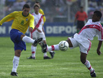 Na Seleo Brasileira, teve oportunidades na base e fez parte do grupo que no conseguiu vaga para a Olimpada de Atenas. Depois, teve nova chance na Seleo principal, quando merson foi cortado antes de um jogo diante da Irlanda. Foi convocado poucas vezes por causa da questo fsica.