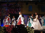 Candidatas no desfile coletivo