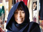 &quot;Na ilha de taquile, no Lago Titicaca, o artesanato  cheio de detalhes, Esta  uma manta para mulheres casadas&quot;